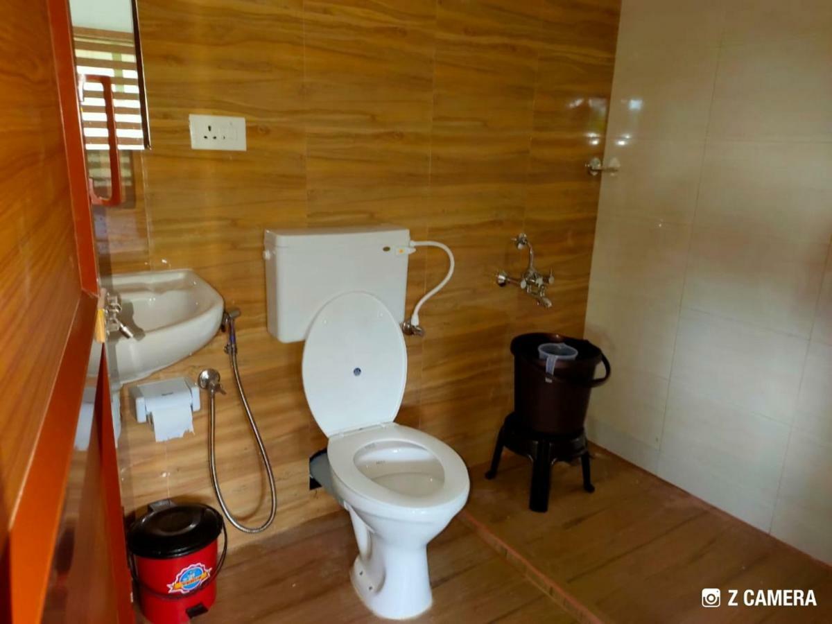 Apartamento Noah'S Nest Tree House Thekkady Exterior foto